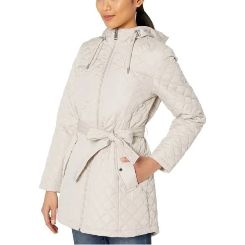 VINCE CAMUTO women’s Belted Hooded Quilted Jacket